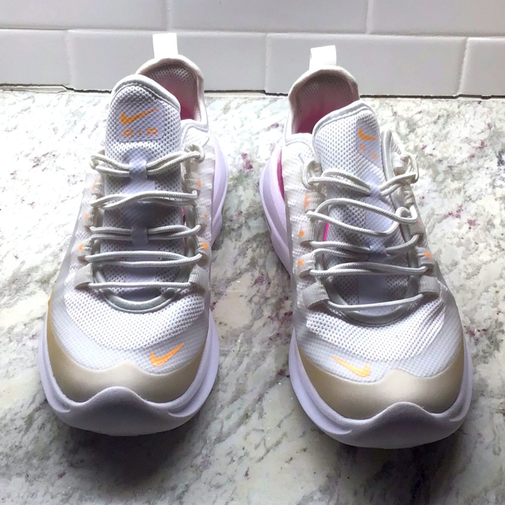 SOLD!! Nike Air Maxis 💛 size 7 💛 —NWT! - Picture 4 of 15
